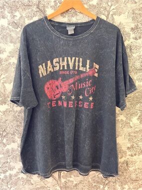 Arula Nashville T Tee Shirt Top Black Grey Pink Music City Tennessee Relaxed X A